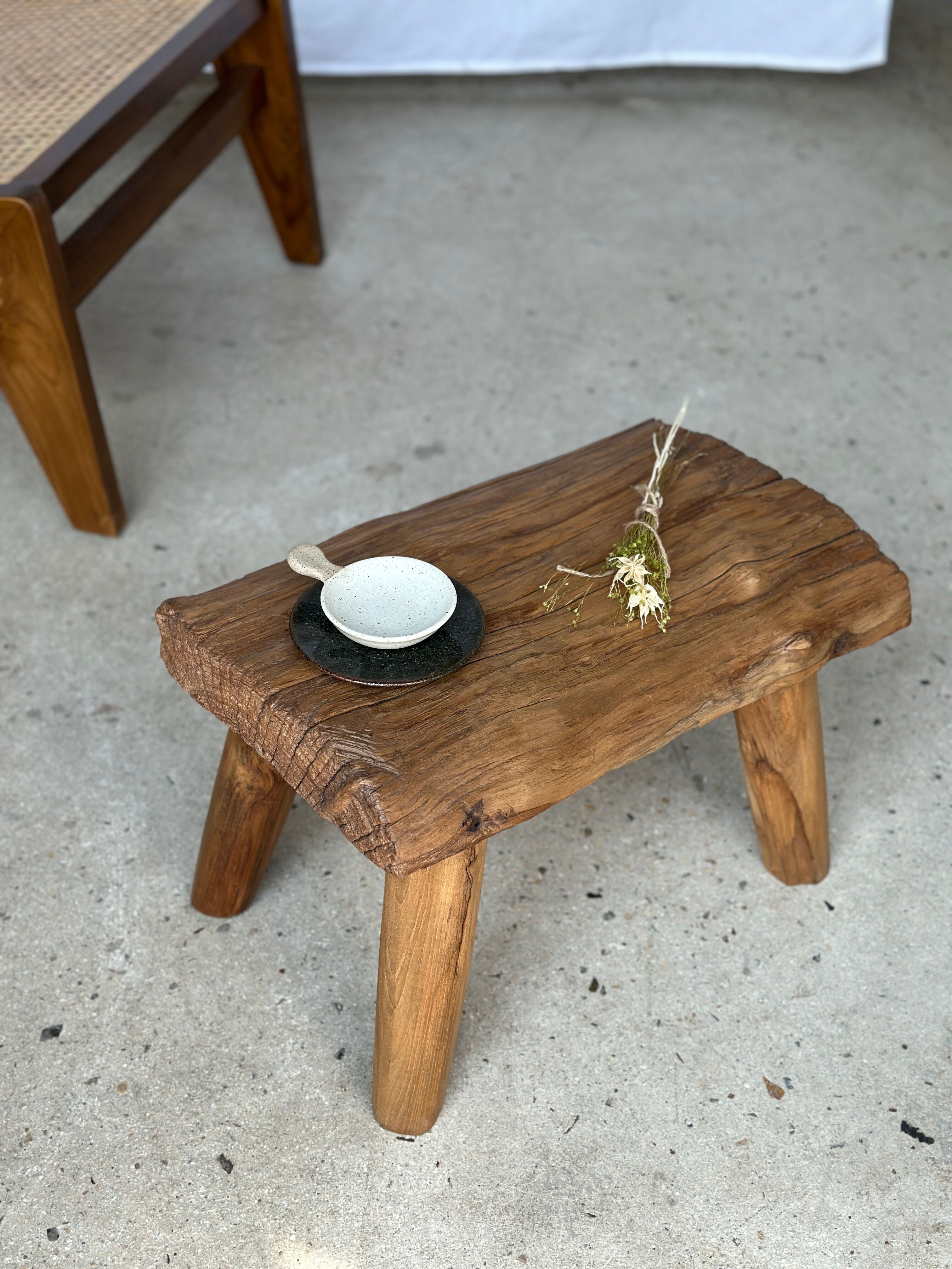 Small side table or stool in blond teak H:30 L43 l27