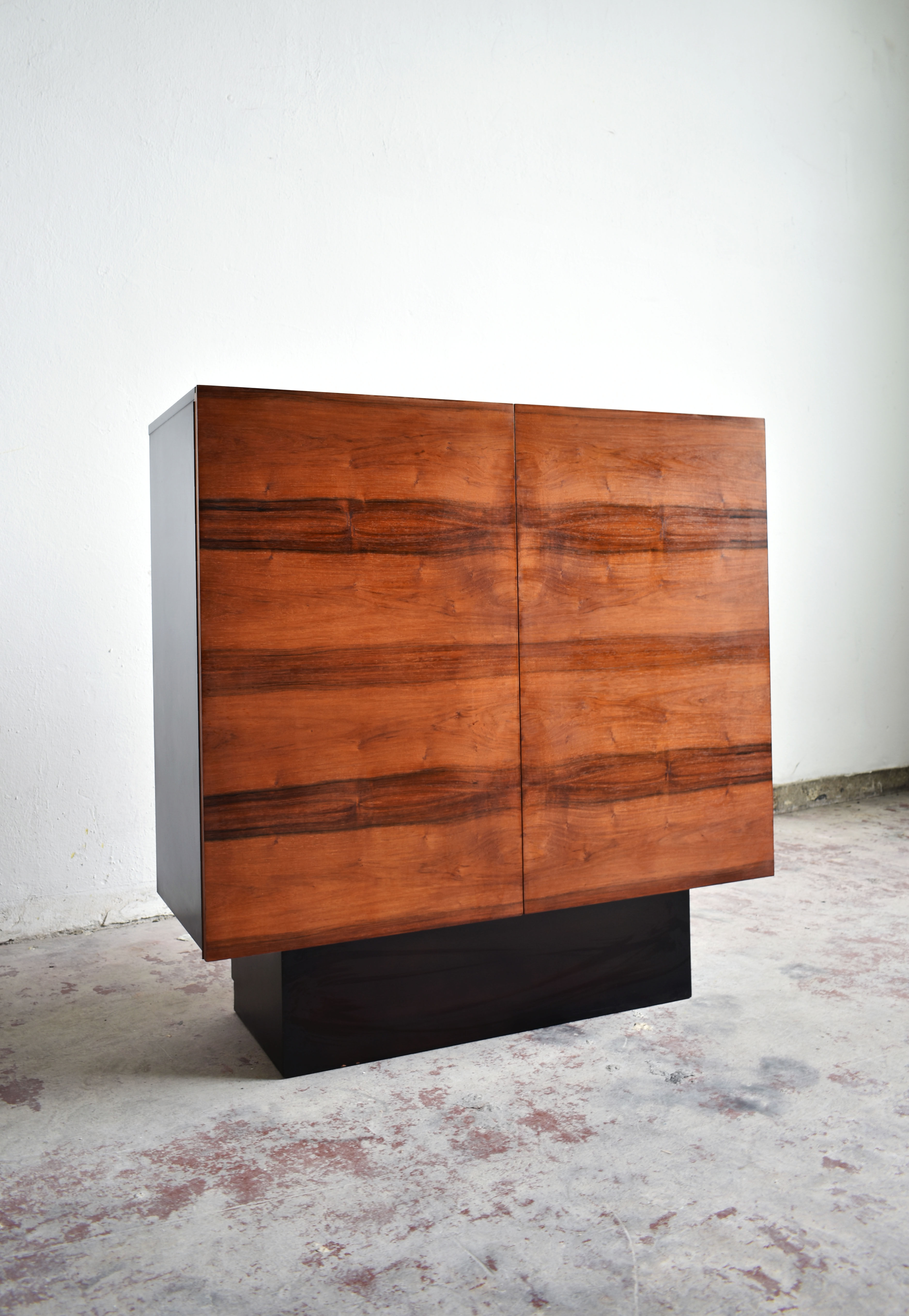 Minimalist rosewood sideboard, mid century modern, Germany 1960s 1970s