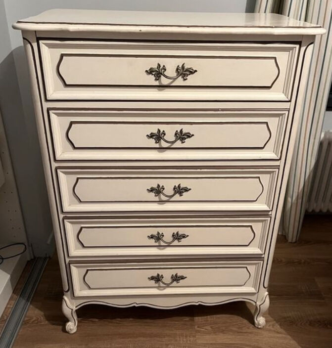 Small painted chest of drawers.