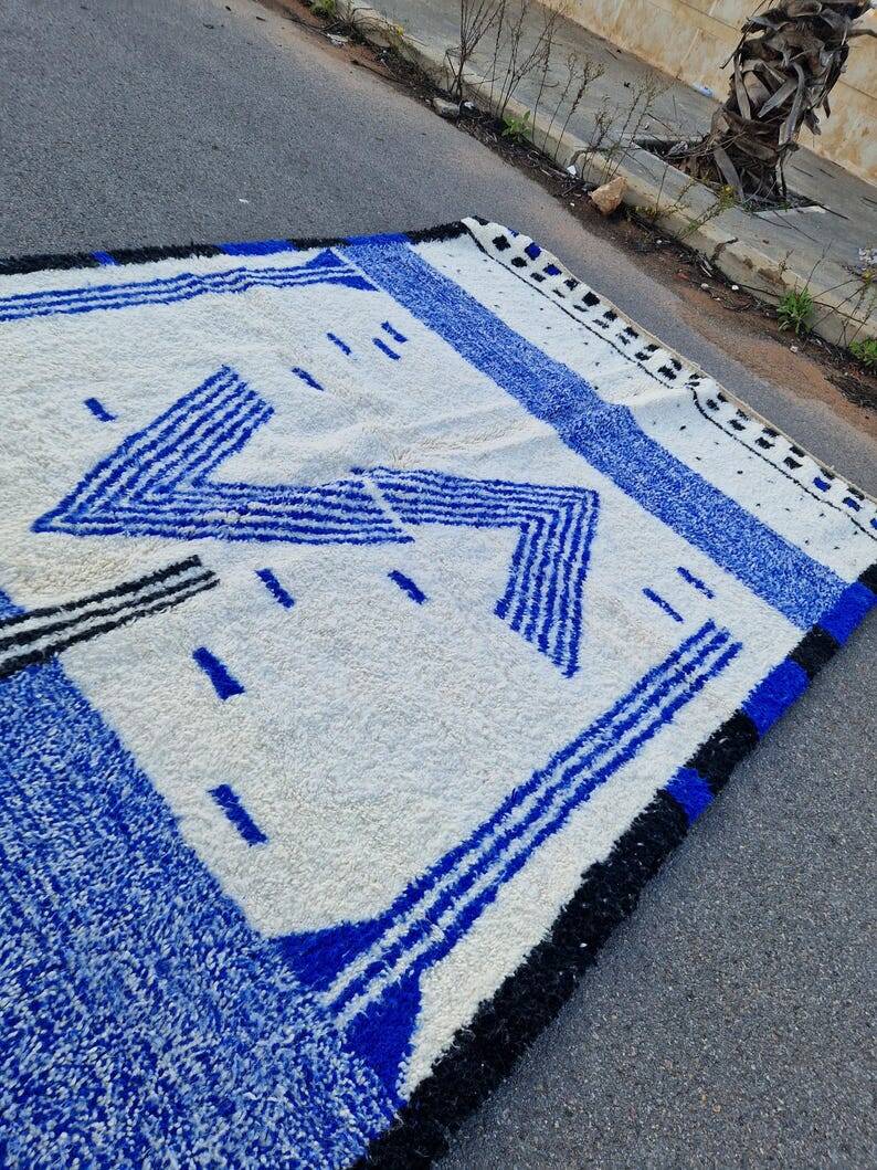 Handmade pure wool Berber rug, size 2/3 m.