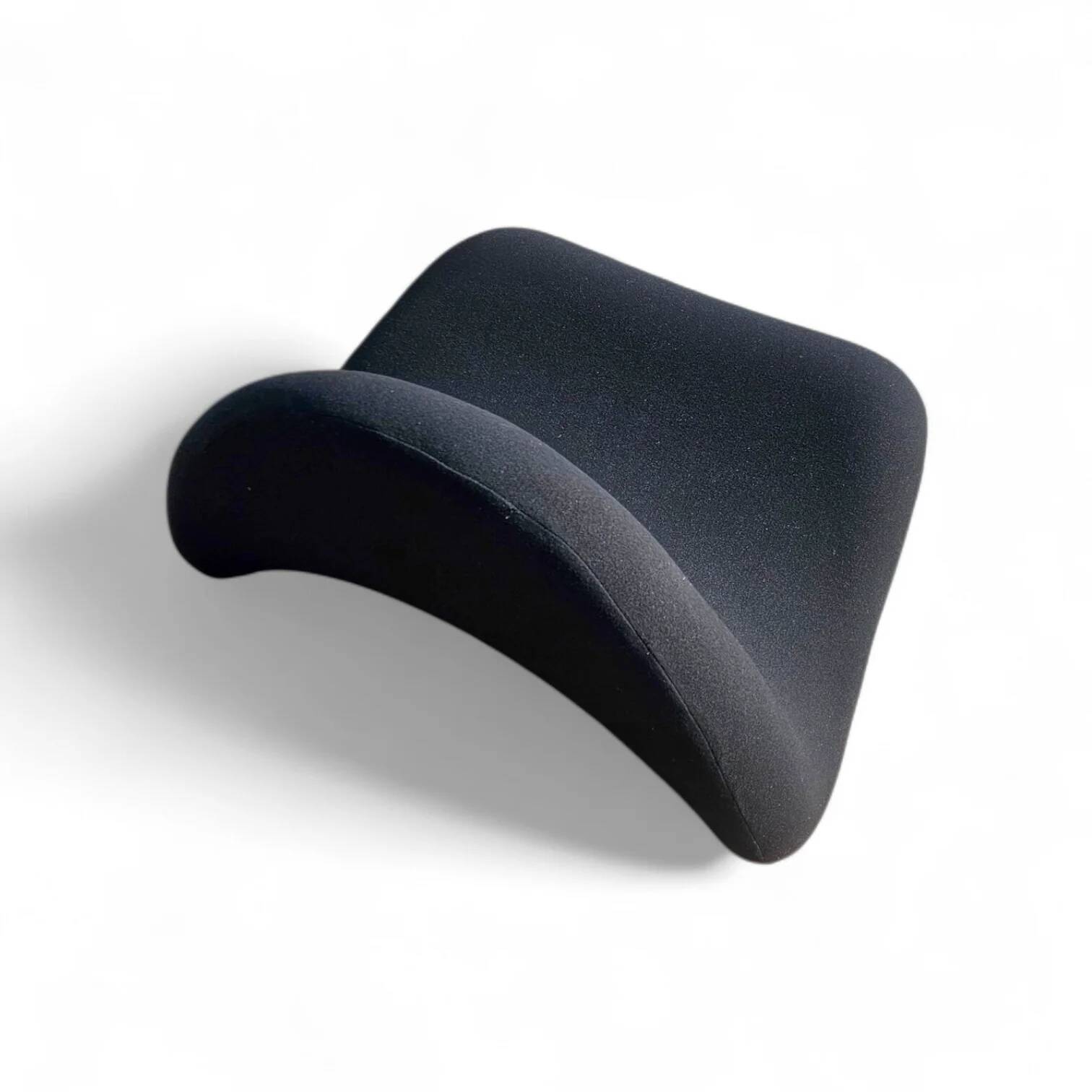 Tongue F577 lounge chair by Pierre Paulin for Artifort / iron frame / 1970s / vintage condition / first edition