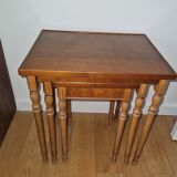 Nesting coffee tables