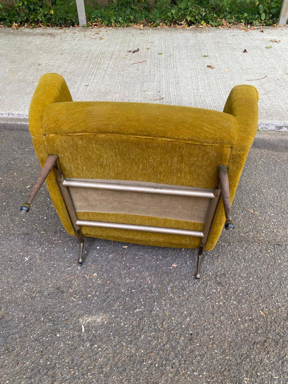 Fauteuil italien jaune moutarde style Mid-Century