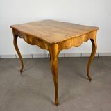 Table Louis XV noyer blond, début 19ème