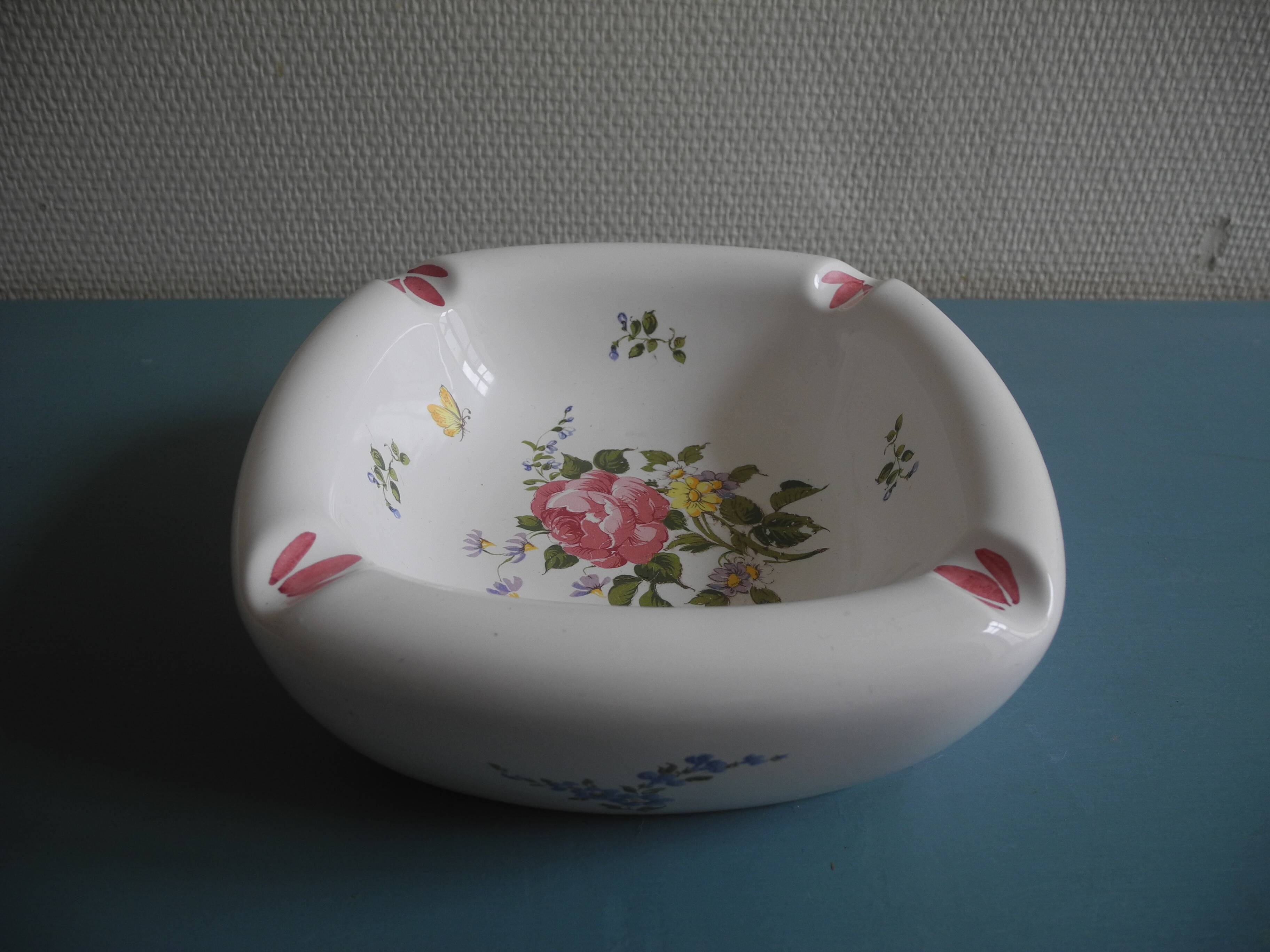 large ceramic vintage decorative French ashtray