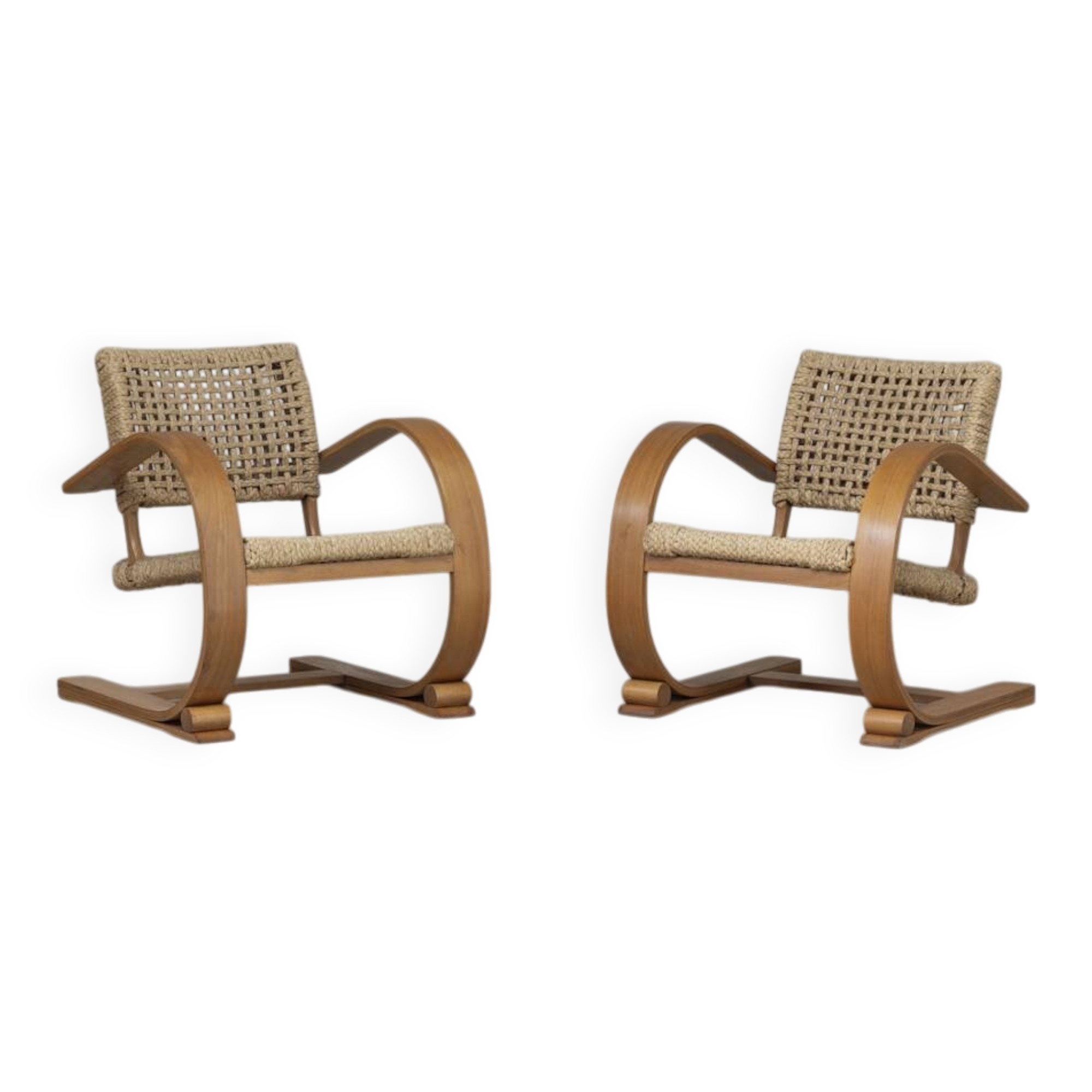 Fauteuils lounge par A. Audoux et F. Minet