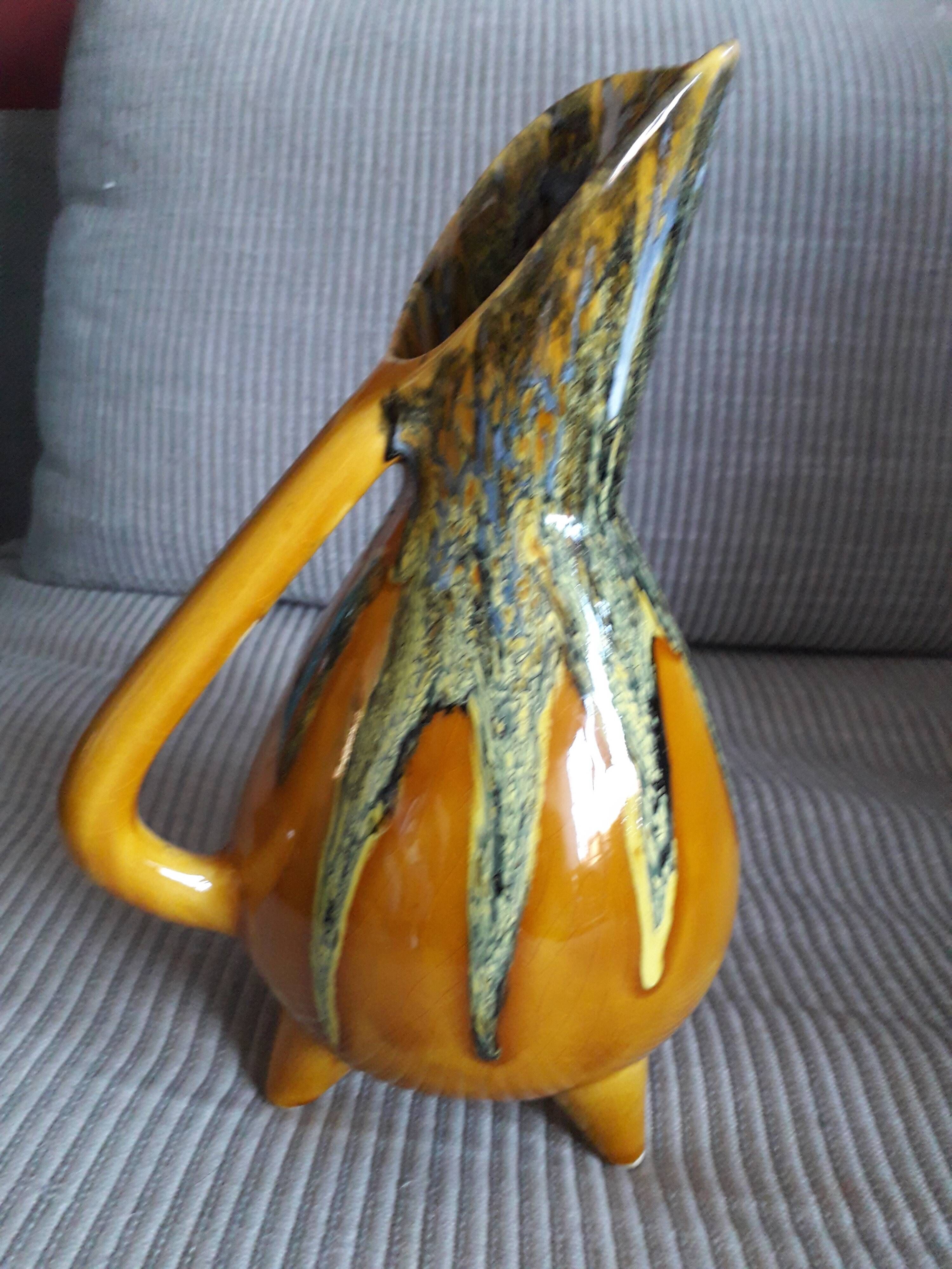 Tripod vase in Vallauris ceramic