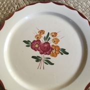 Series of 8 dessert plates