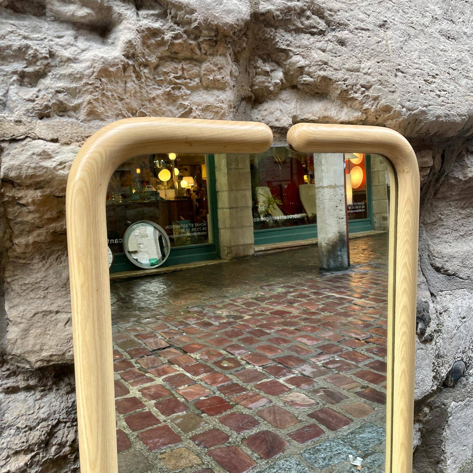 Italian mirror in 80s Memphis style