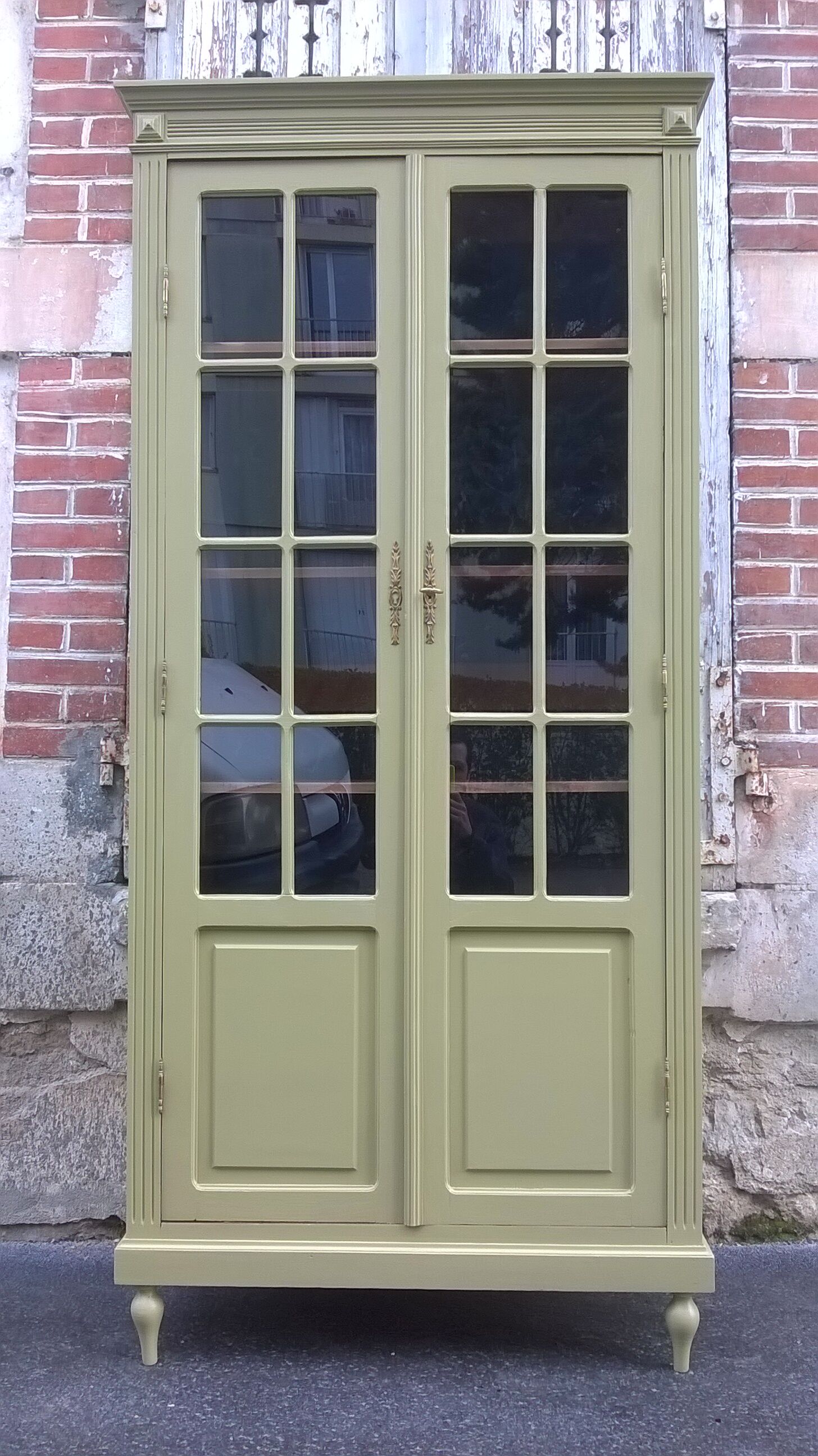 Parisian showcase cabinet 1930