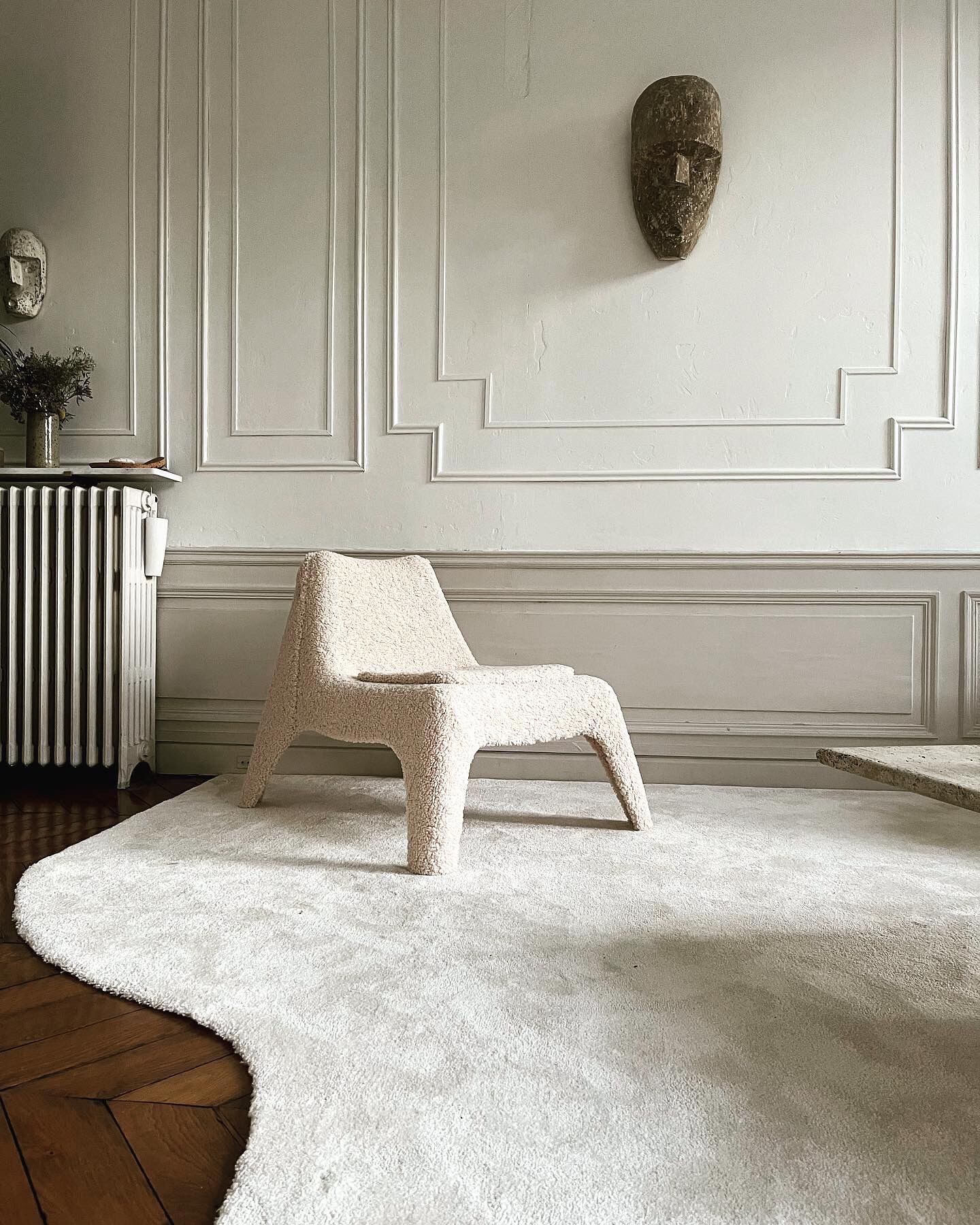 Heated chair in moumoute, sheepskin