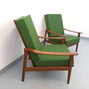 Pair of vintage Scandinavian armchairs in teak and green fabric from the 1960s.