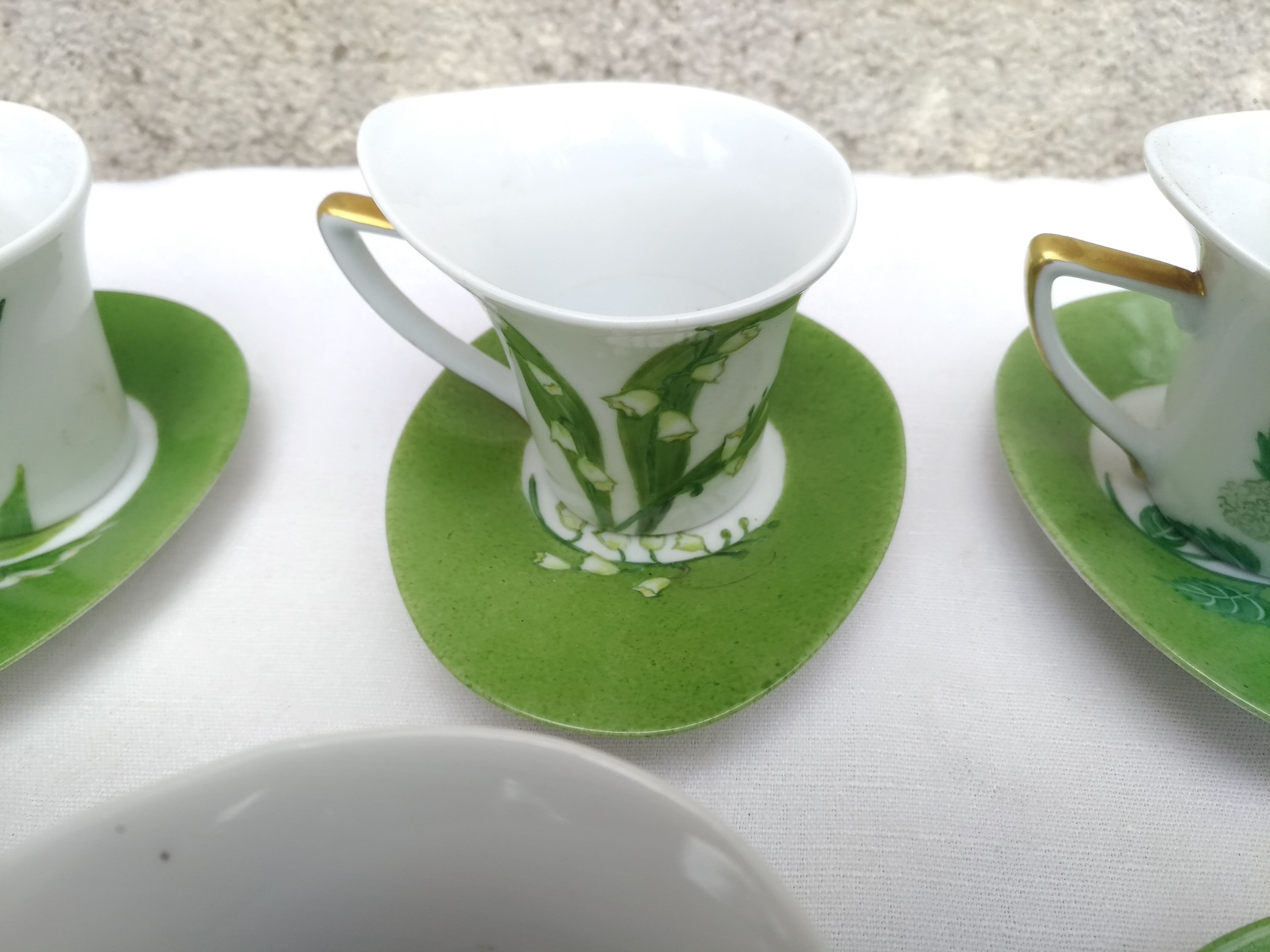 6 Tasse a café en porcelaine blanche a decor floral