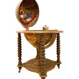 Hidden bar globe terrestre