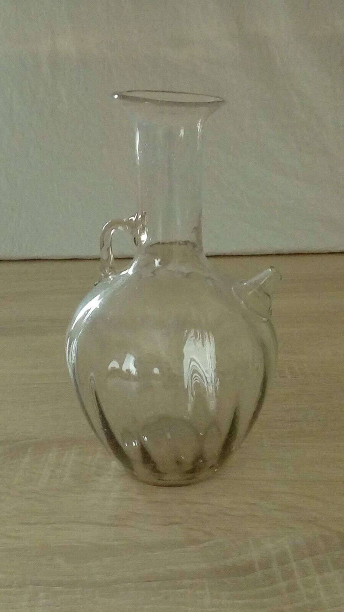 Fine crystal carafe, 18th to early 19th century, no. 2.
