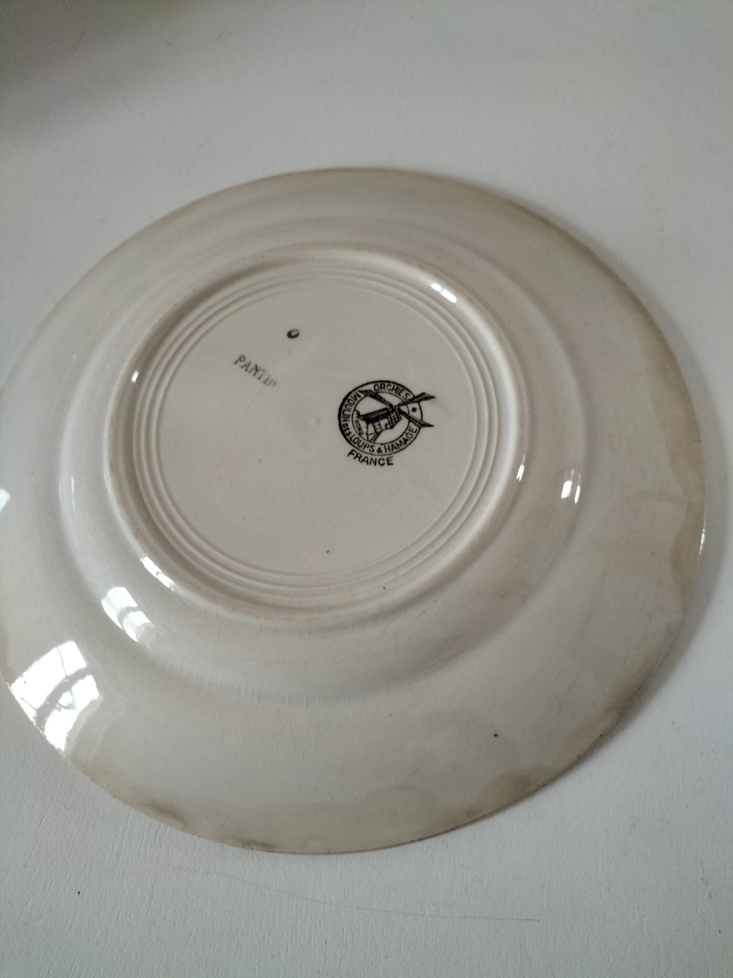 Moulin des loups plate, puppet model