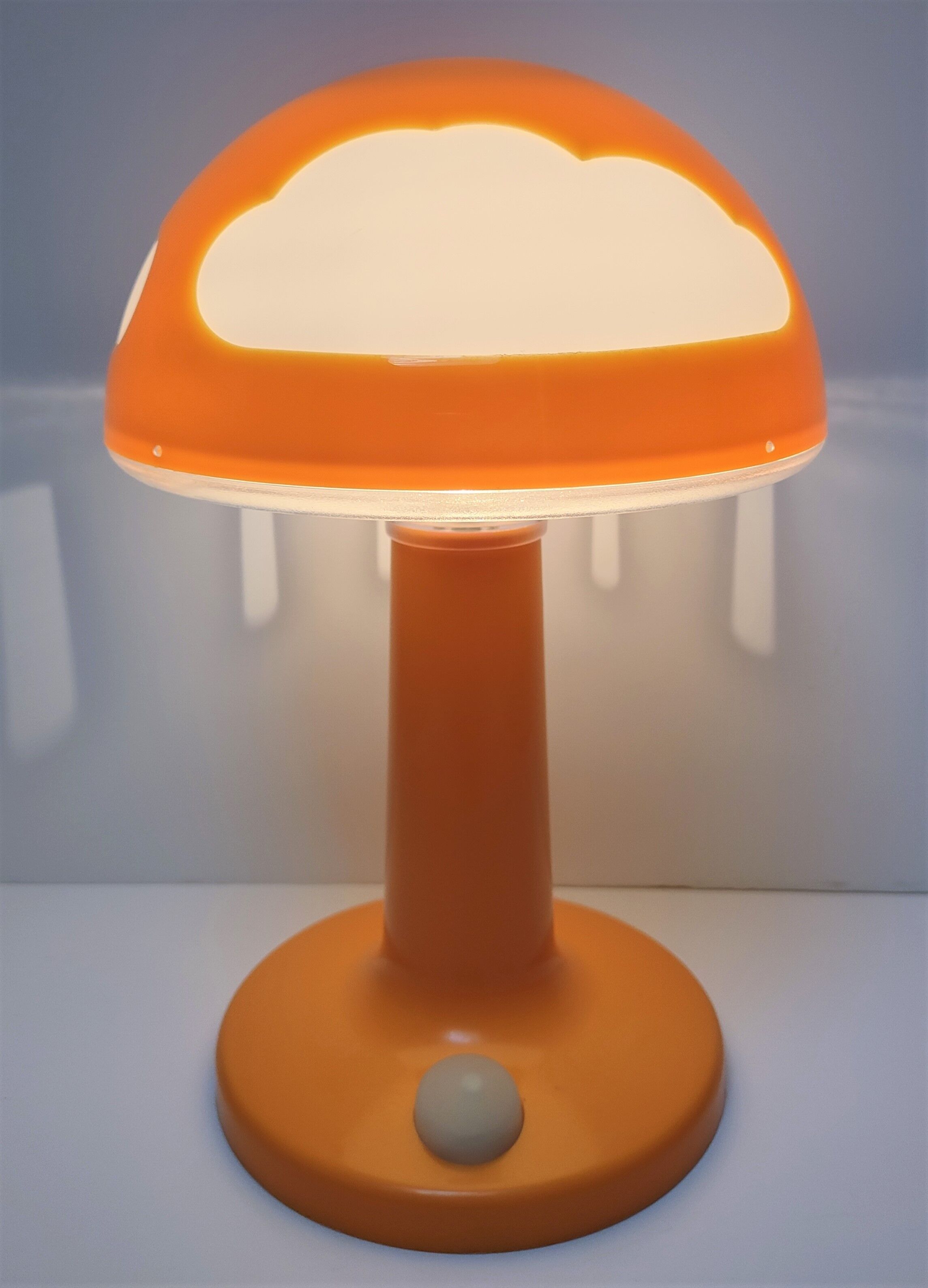 Skojig orange cloud lamp Ikea design Henrik Preutz