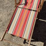 2 deckchairs