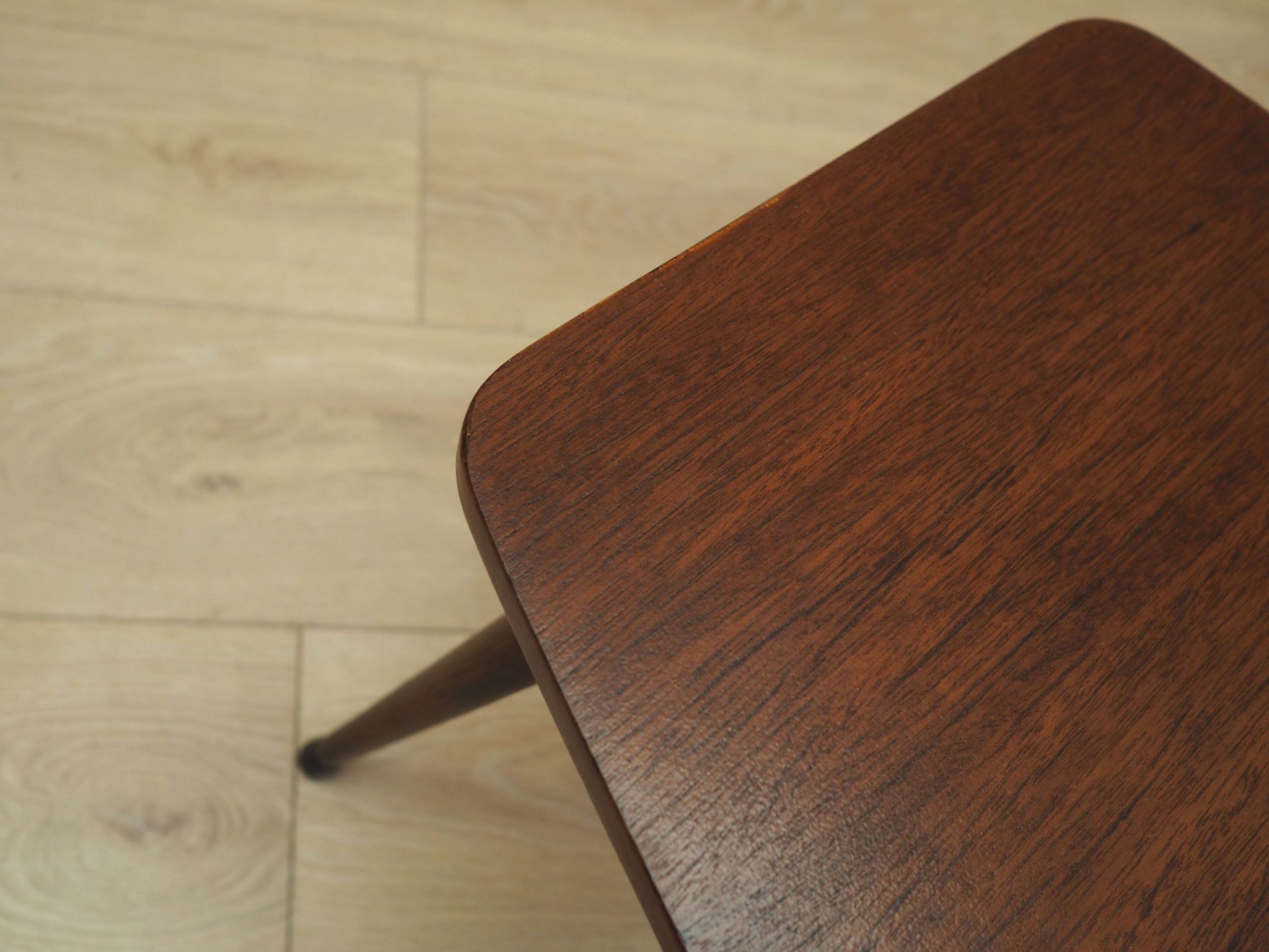 Tabouret en teck, design danois, années 1970, production : Danemark