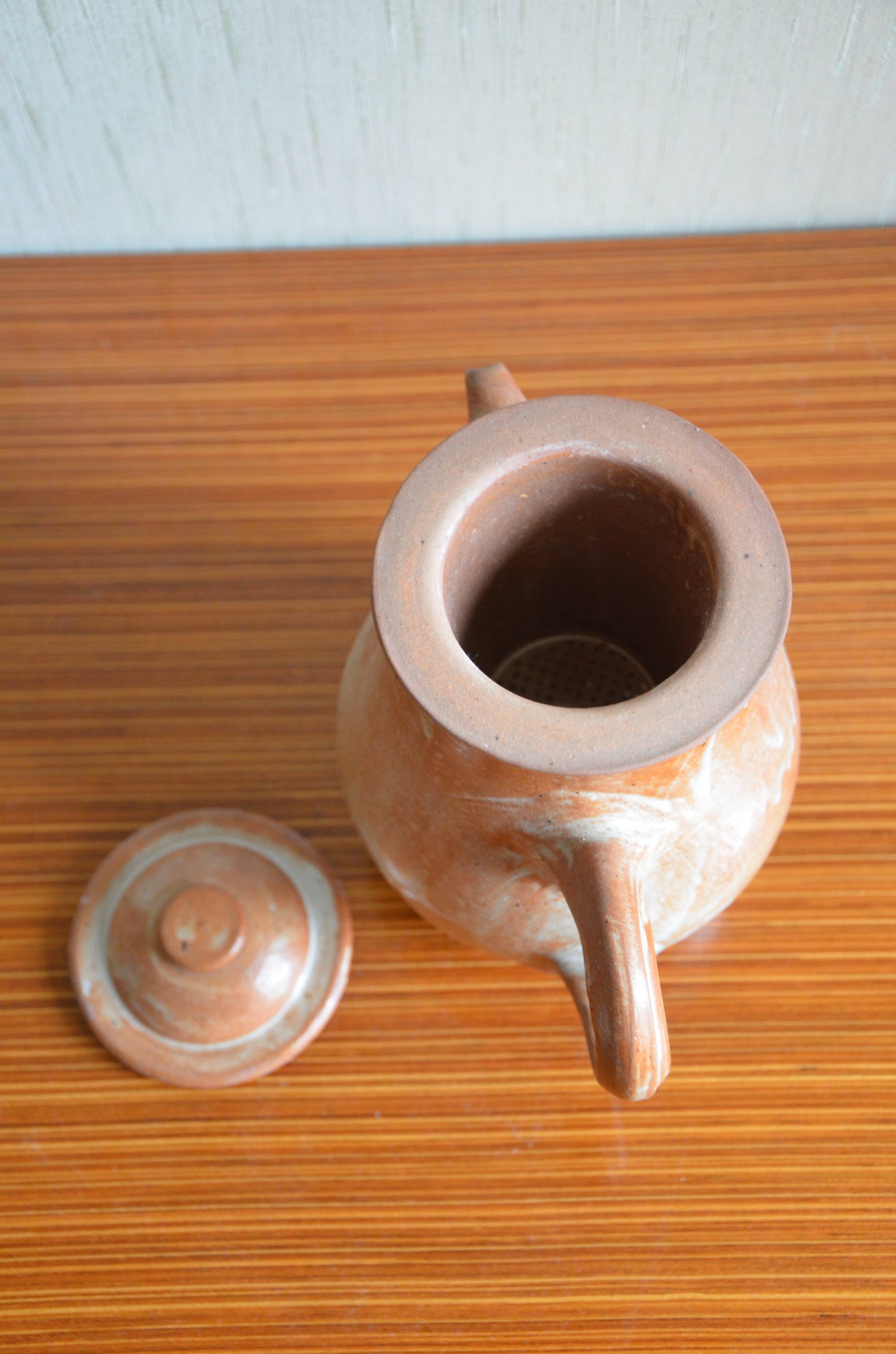 Teapot and its sandstone milk pot