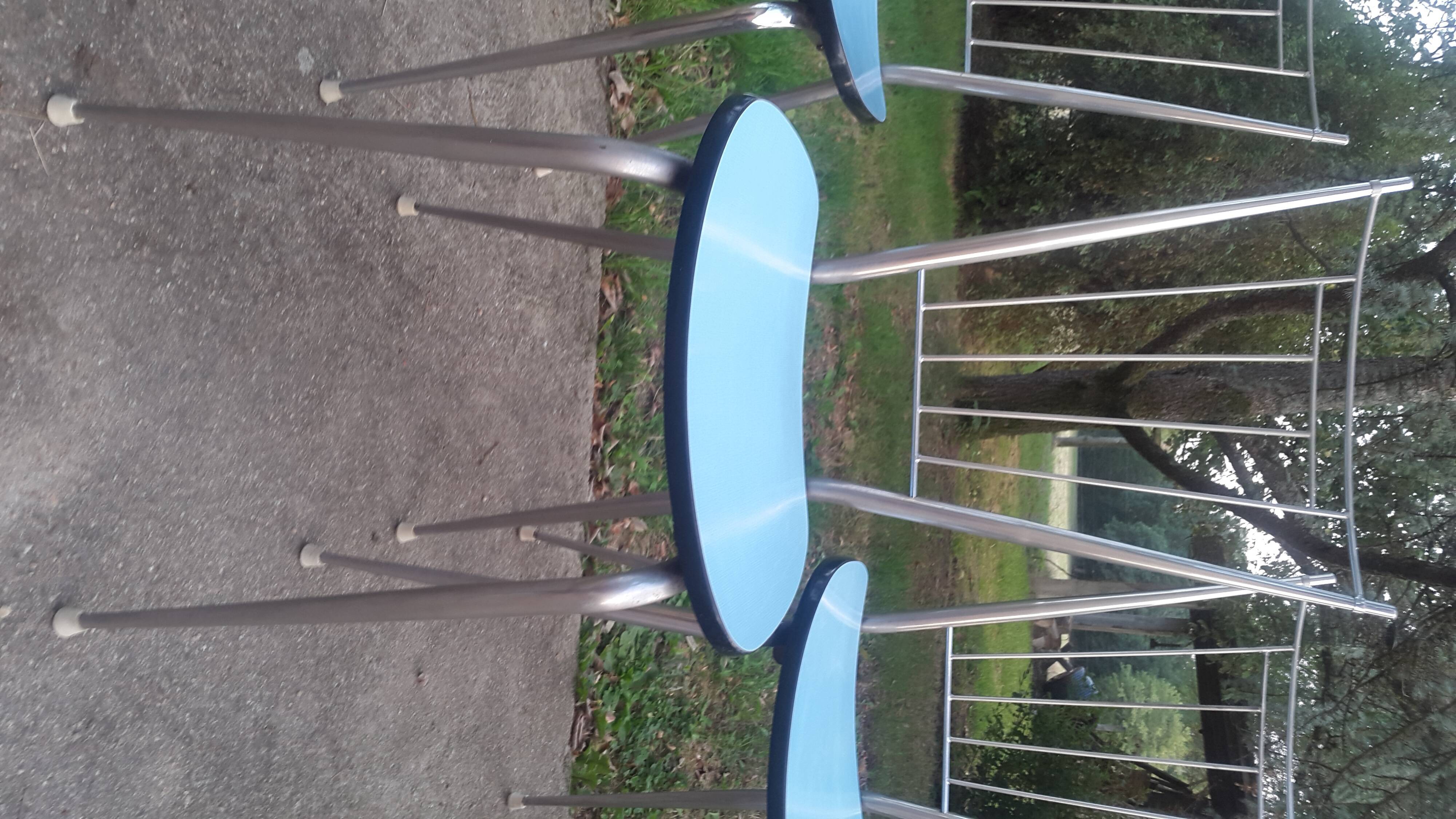 Lot of 6 blue formica chairs from the 1960s