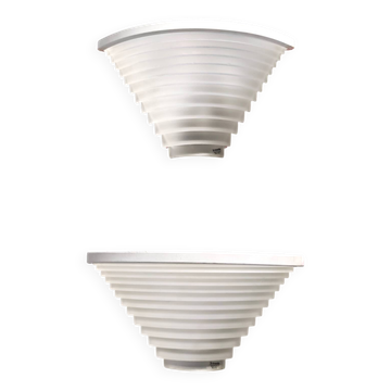 Paire d'appliques d'angle Egisto par Angelo Mangiarotti pour Artemide