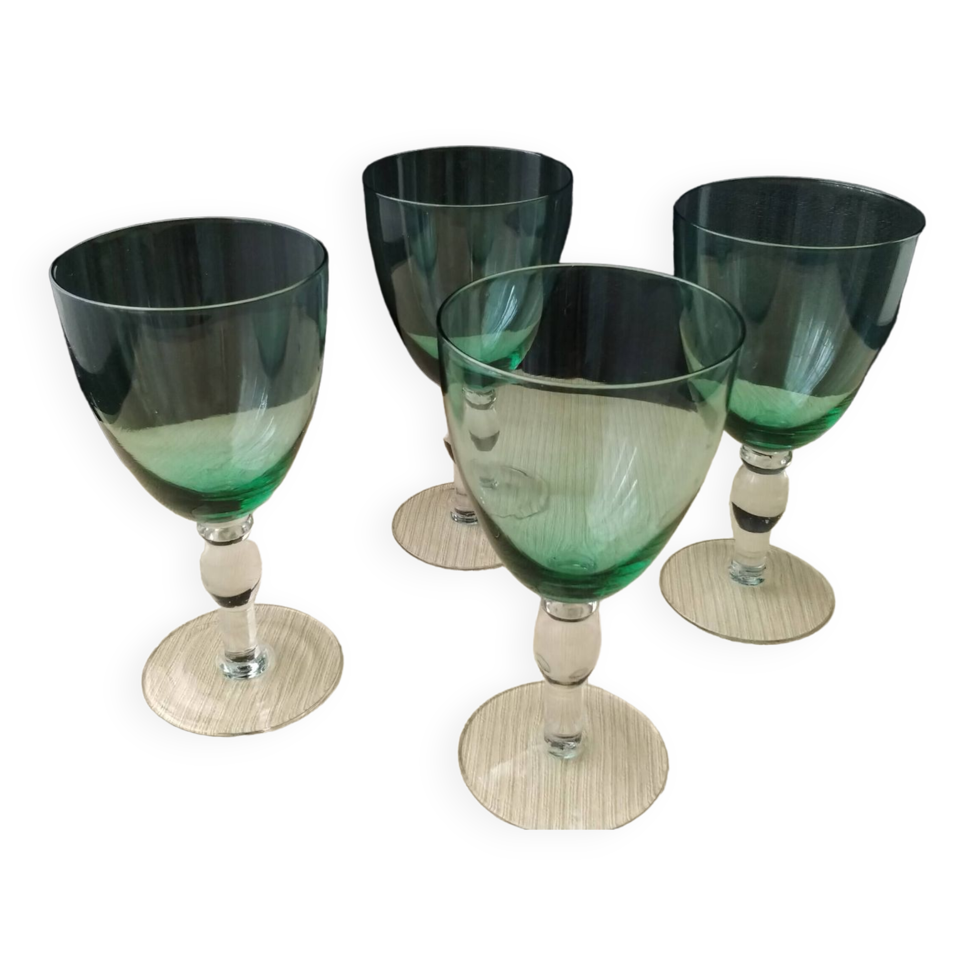 4 Water glasses or large wine glasses in green glass