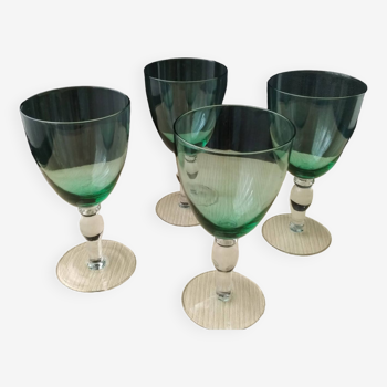 4 Water glasses or large wine glasses in green glass