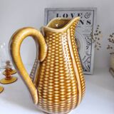 Slush pitcher