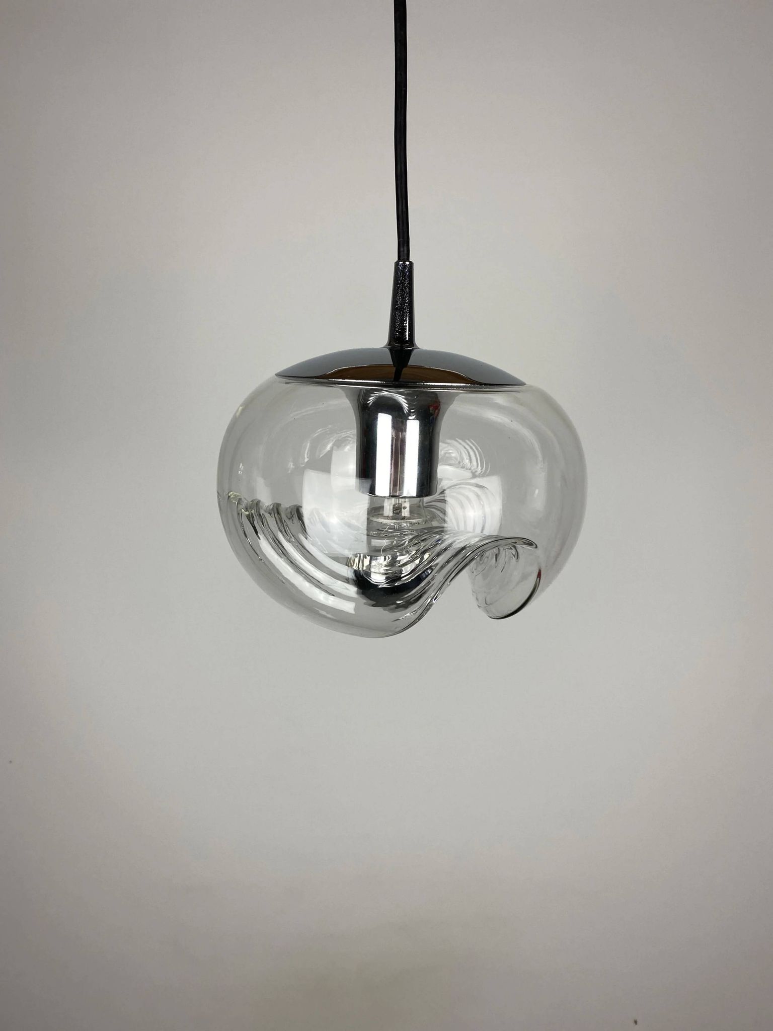 Peill & Putzler Futura suspension in ribbed glass and chrome 1970