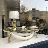 Table basse Italo Valenti en laiton et fausses défenses d'éléphant années 1970 en verre doré
