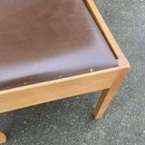 6 wooden and leatherette chairs