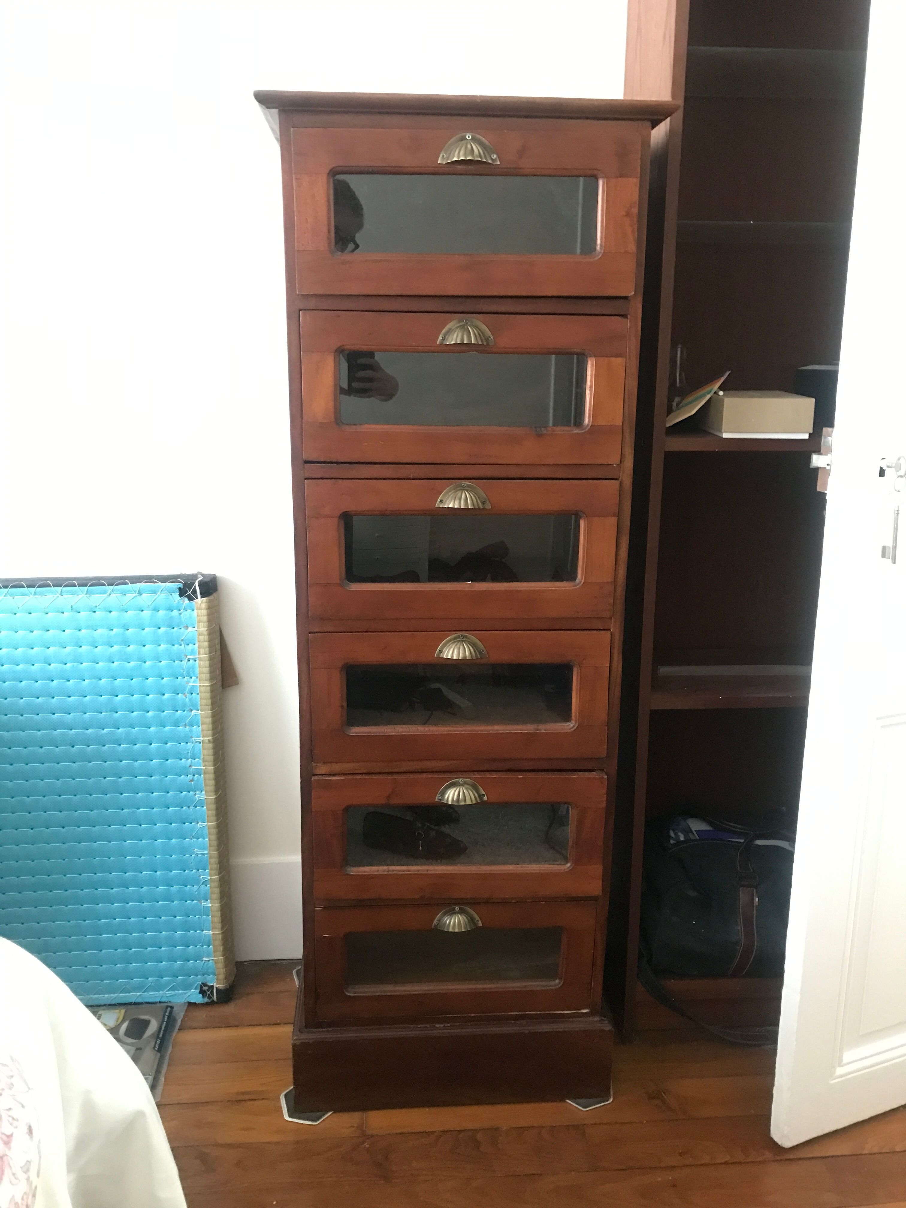 Semainier with glazed drawers