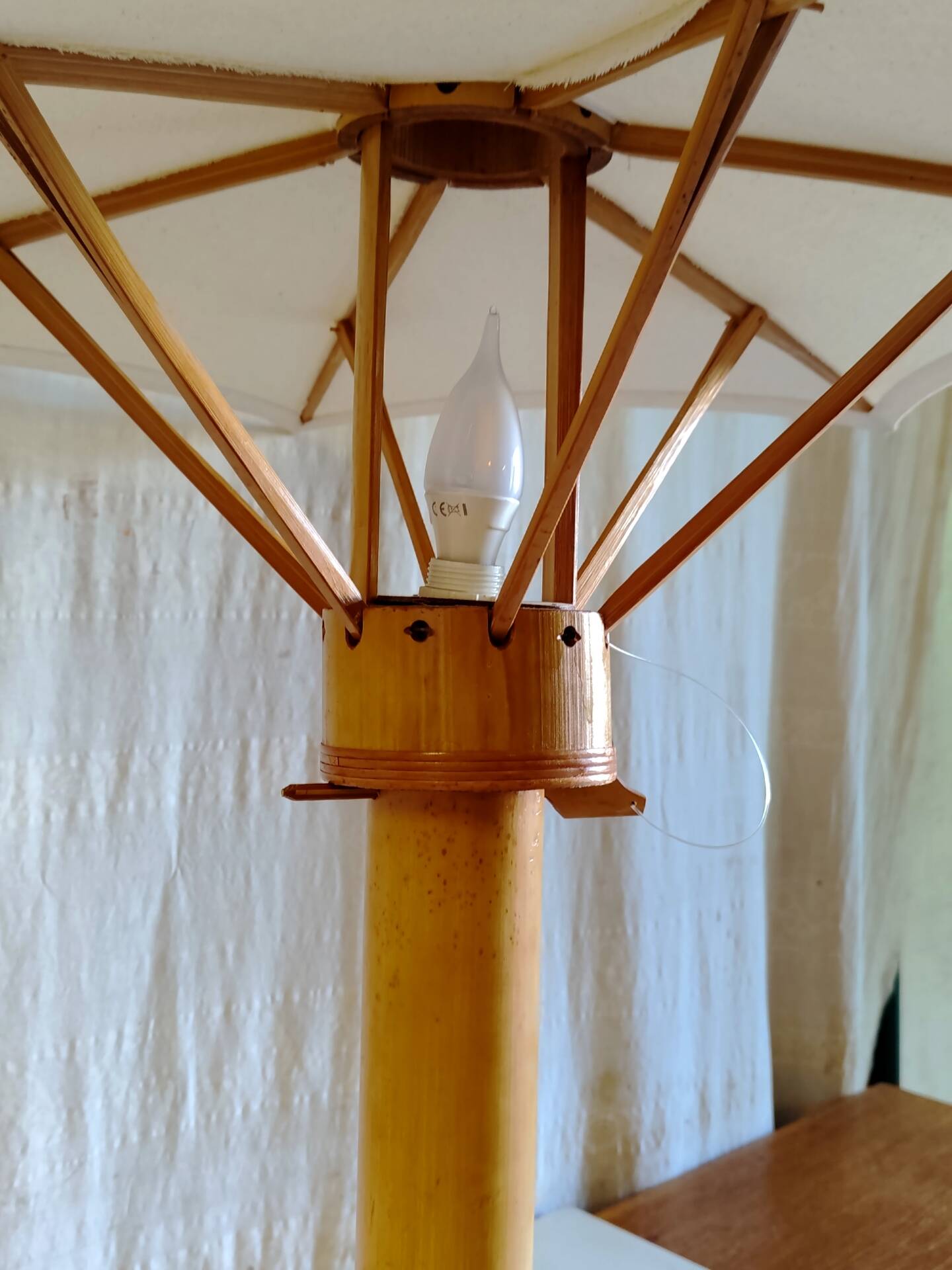 Lampe à poser en bambou, 70's
