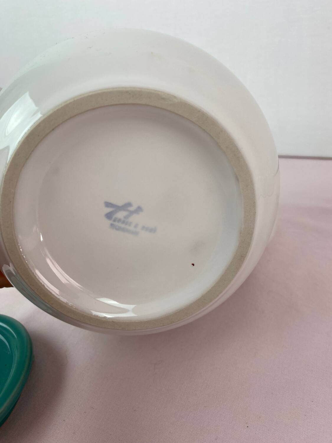 Vintage white and green service