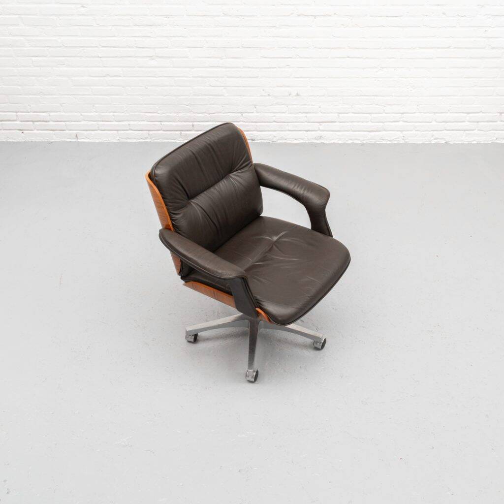 Chaise de bureau de direction des années 1970