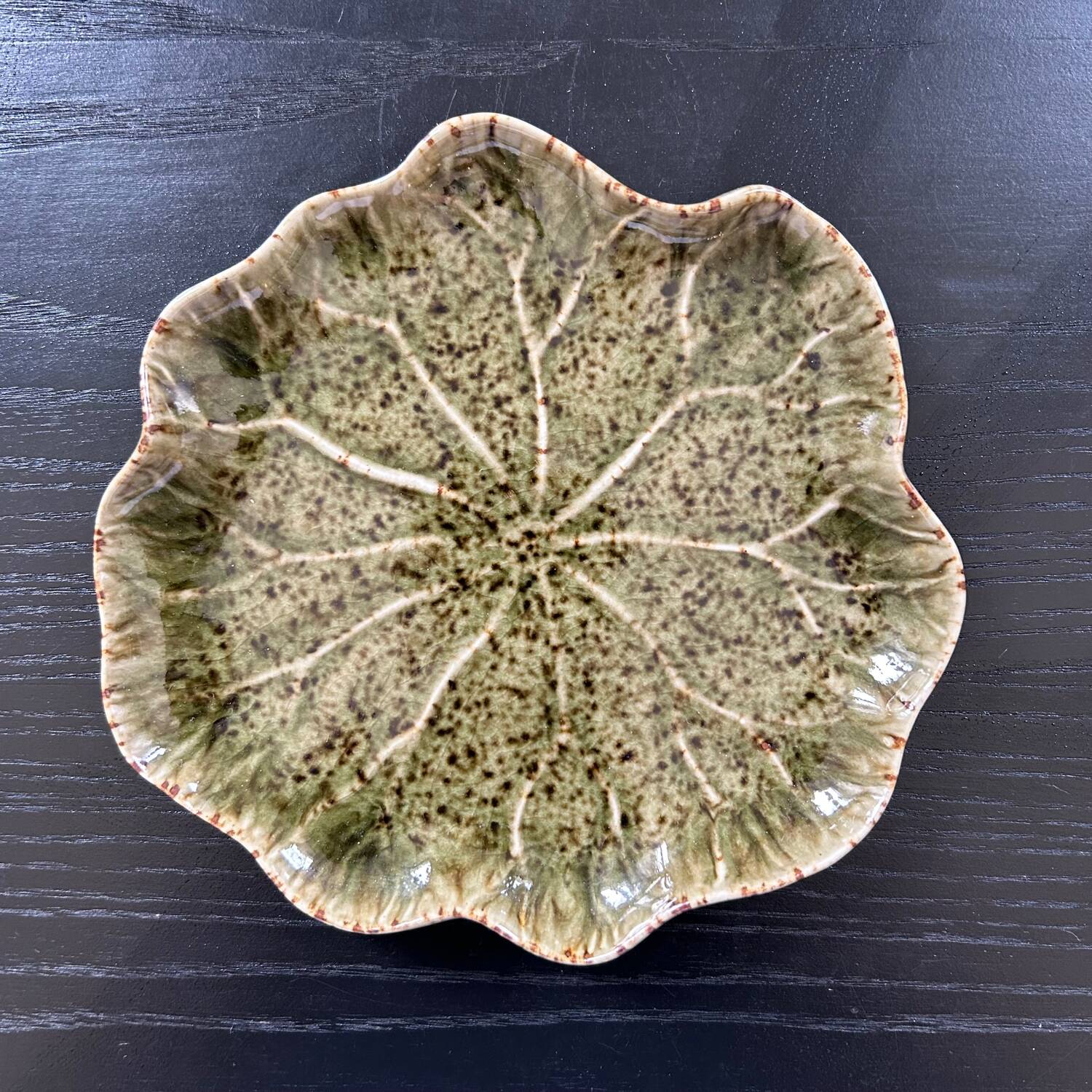 Water lily dish