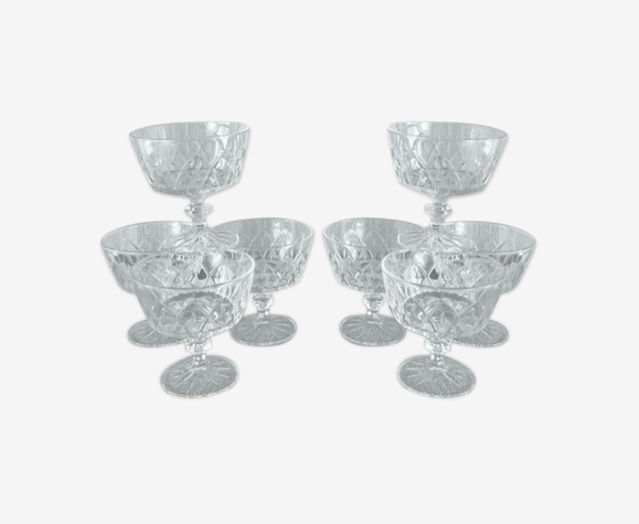 Coupes à champagne en verre