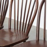 Set of 4 wooden vintage in English style Windsor slat chairs from the 70s.