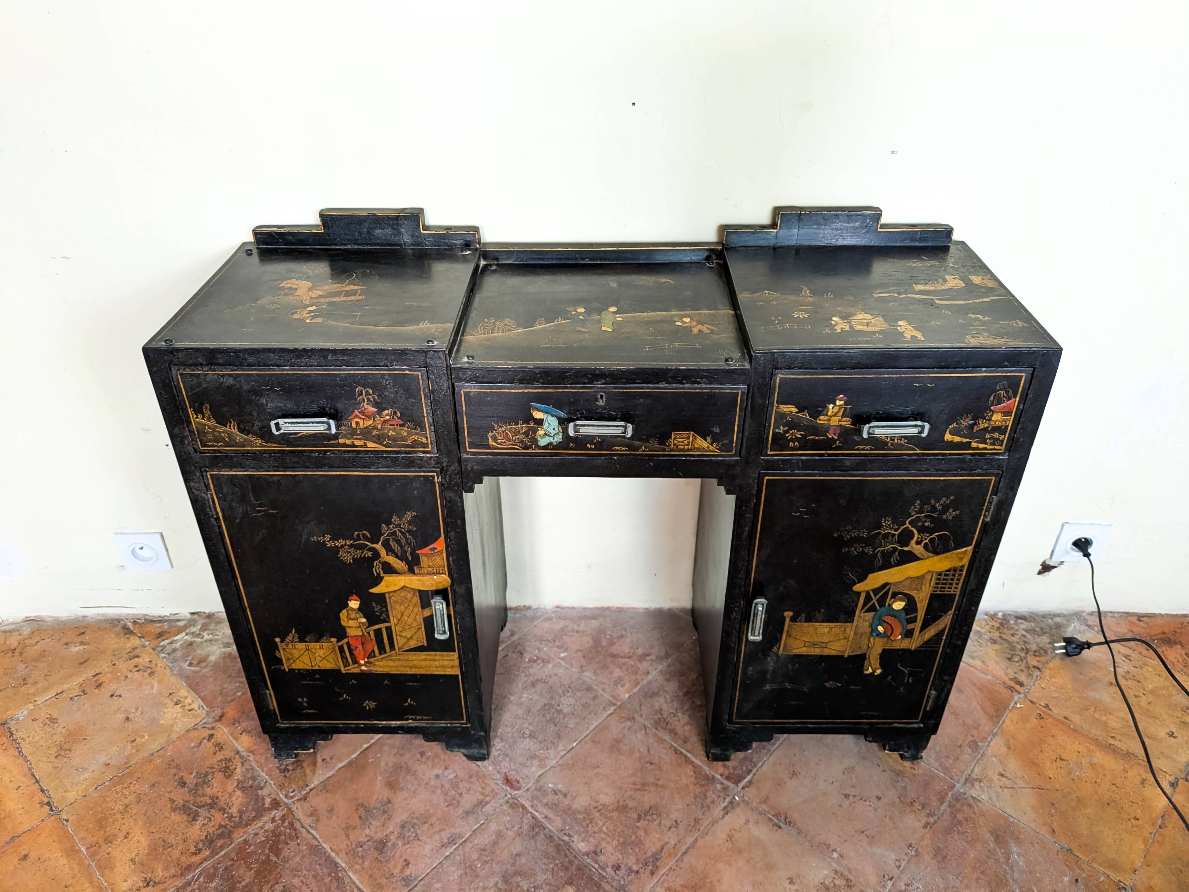 Small Chinese lacquer desk