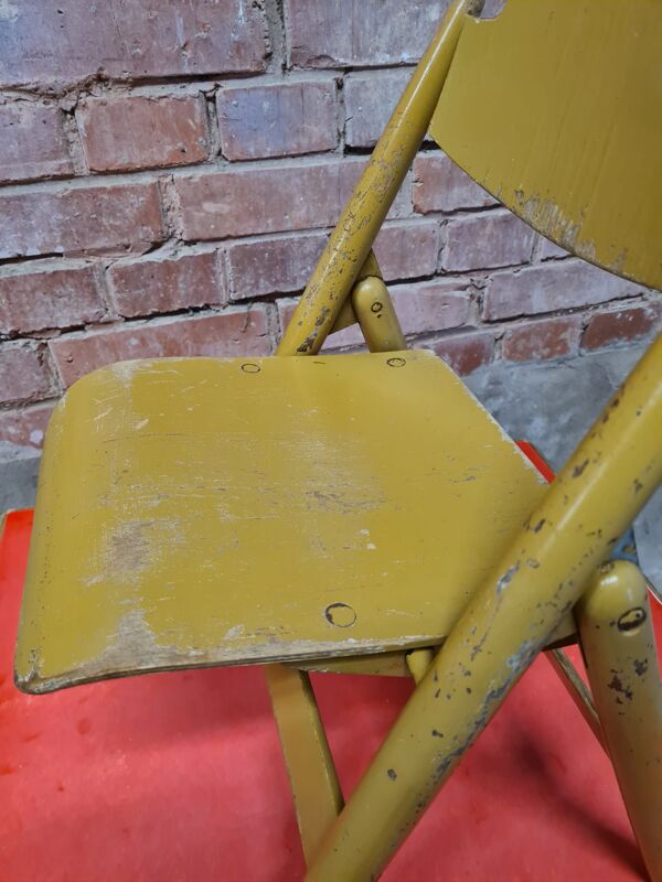 Lot table et chaise Egon Se 18 enfant