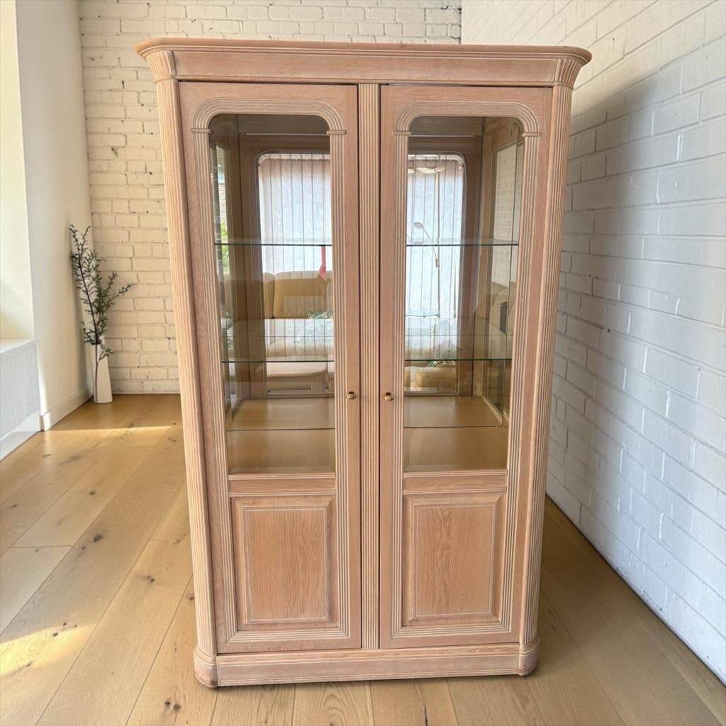 Vintage display cabinet in white rosewood from the 1990s.
