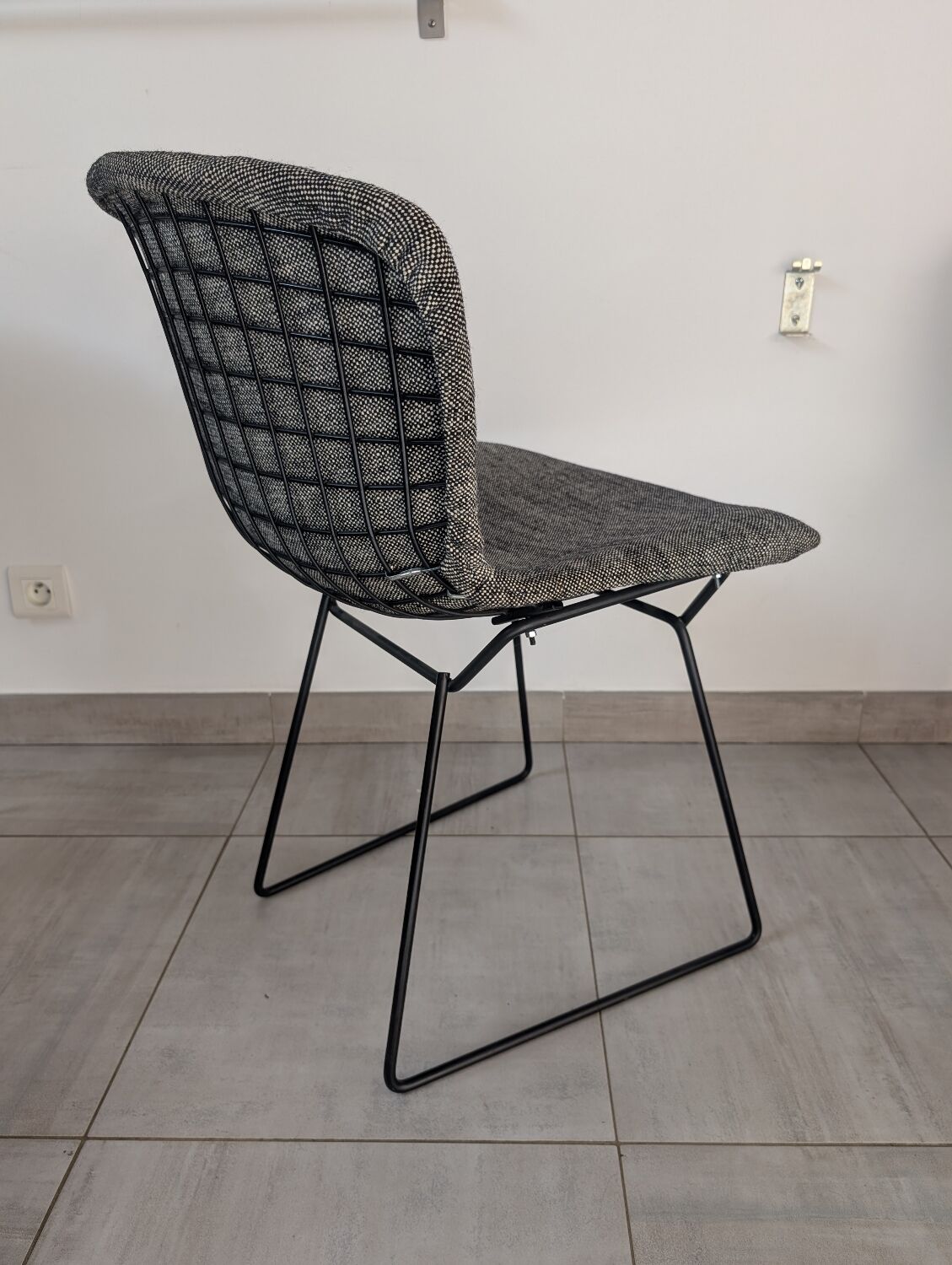 6 chaises Harry Bertoia pour Knoll modèle Wire '420'