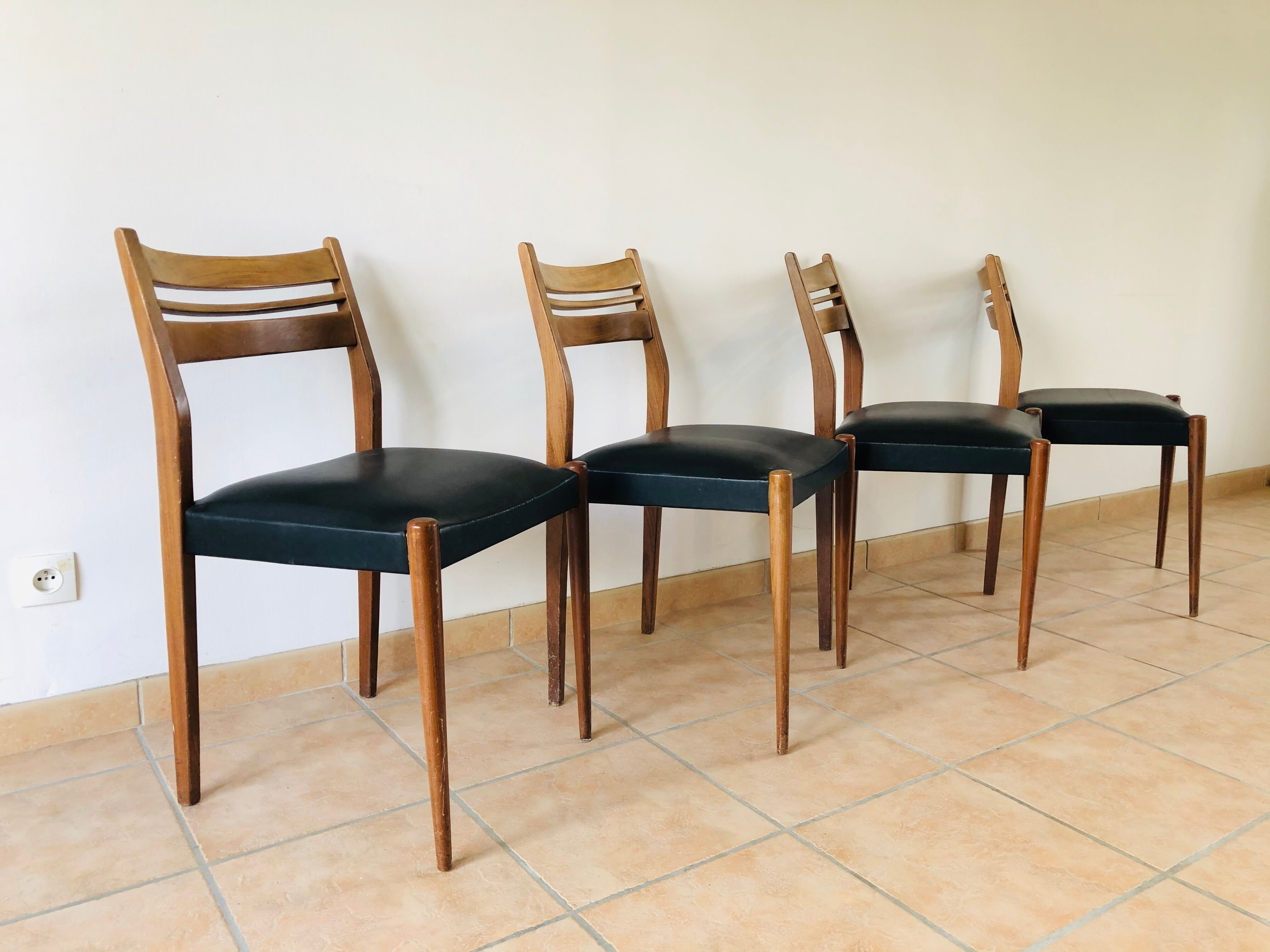 Set de 4 chaises scandinave en teck 1960