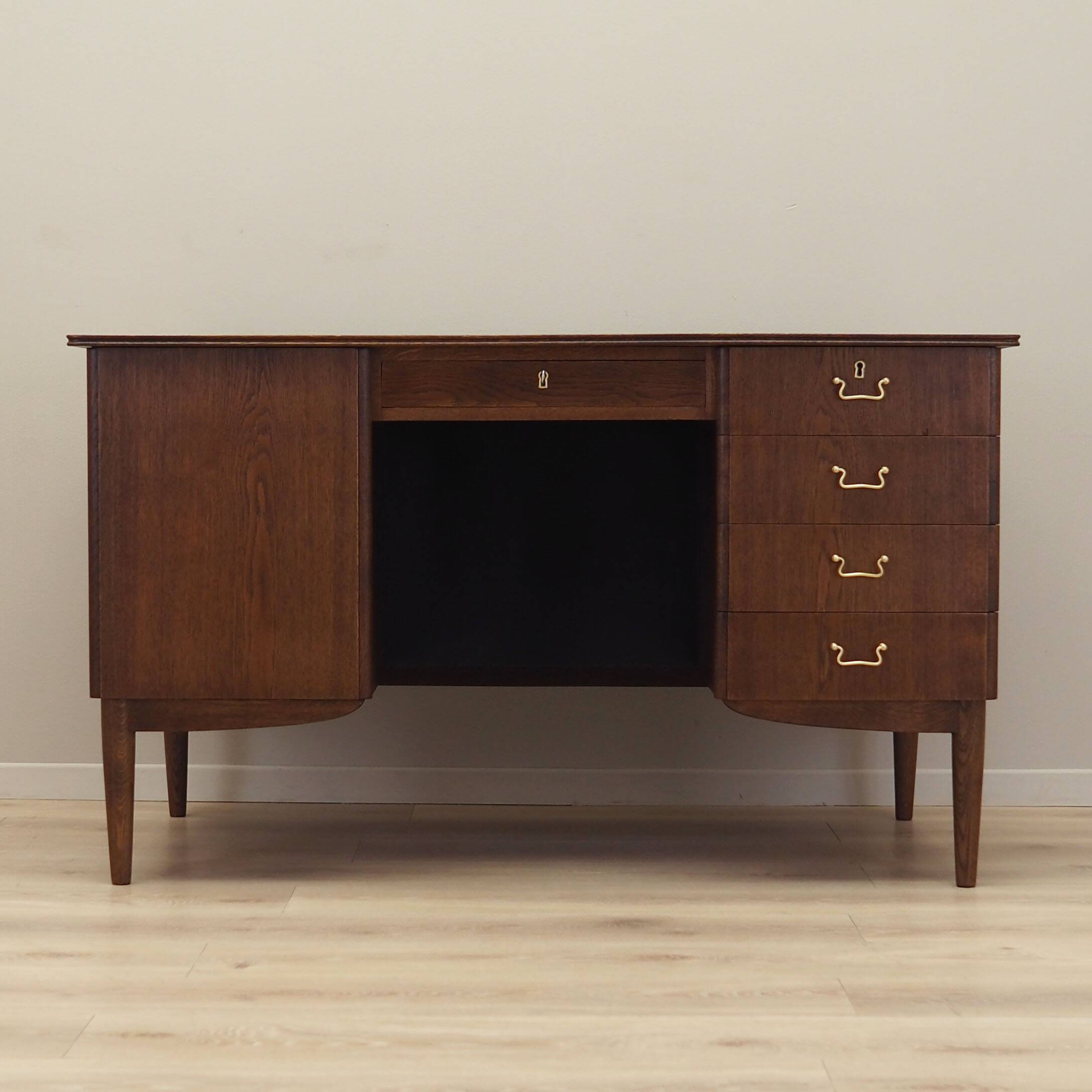 Oak desk, Danish design, 1970s, production: Denmark