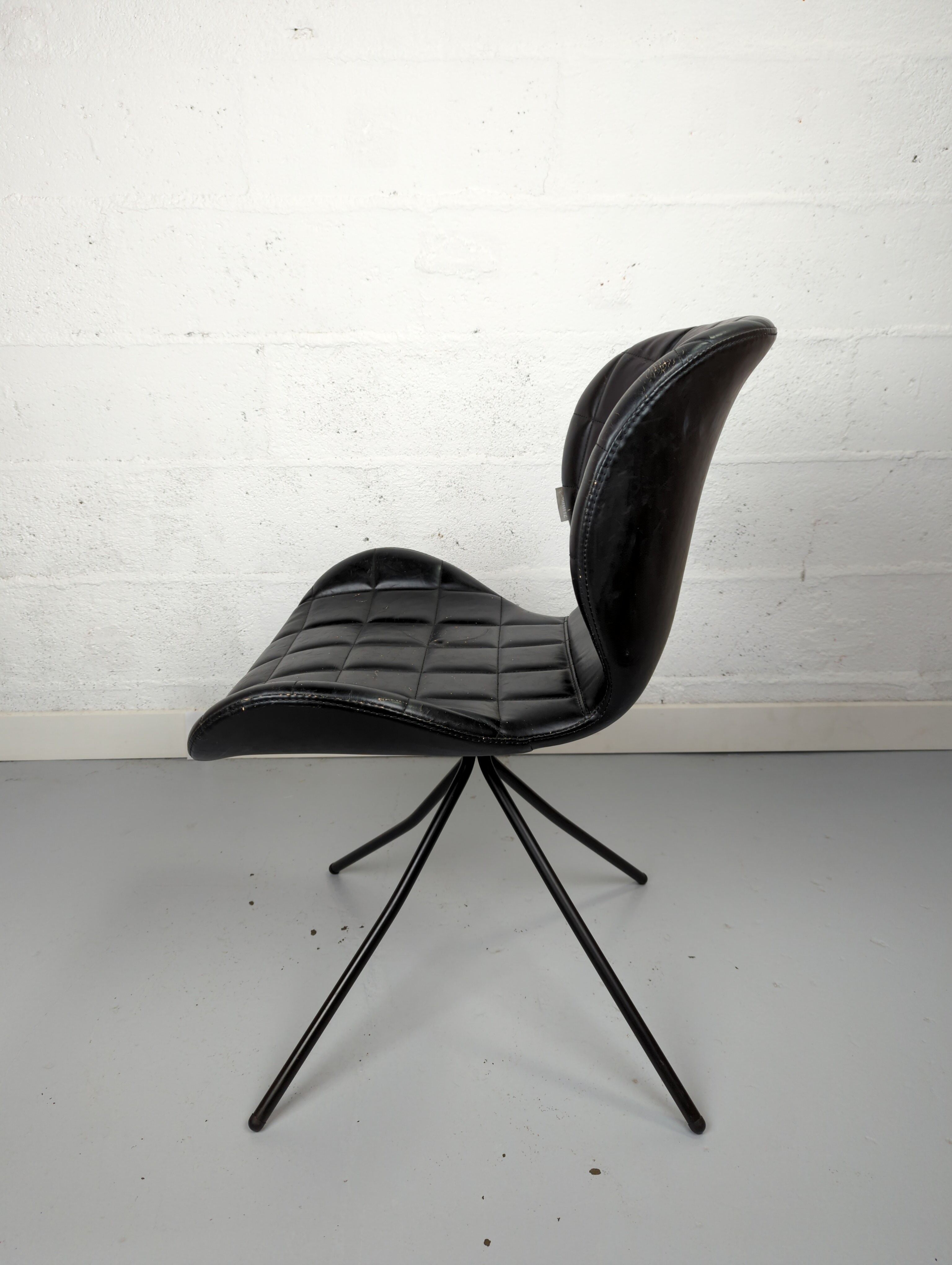 Zuiver black leather chair