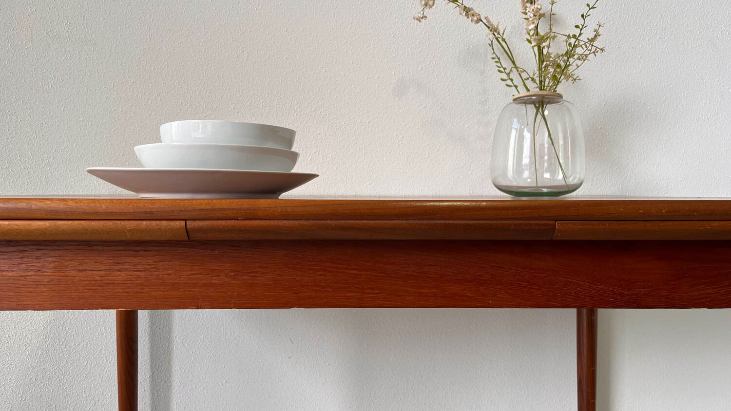 Vintage extendable table