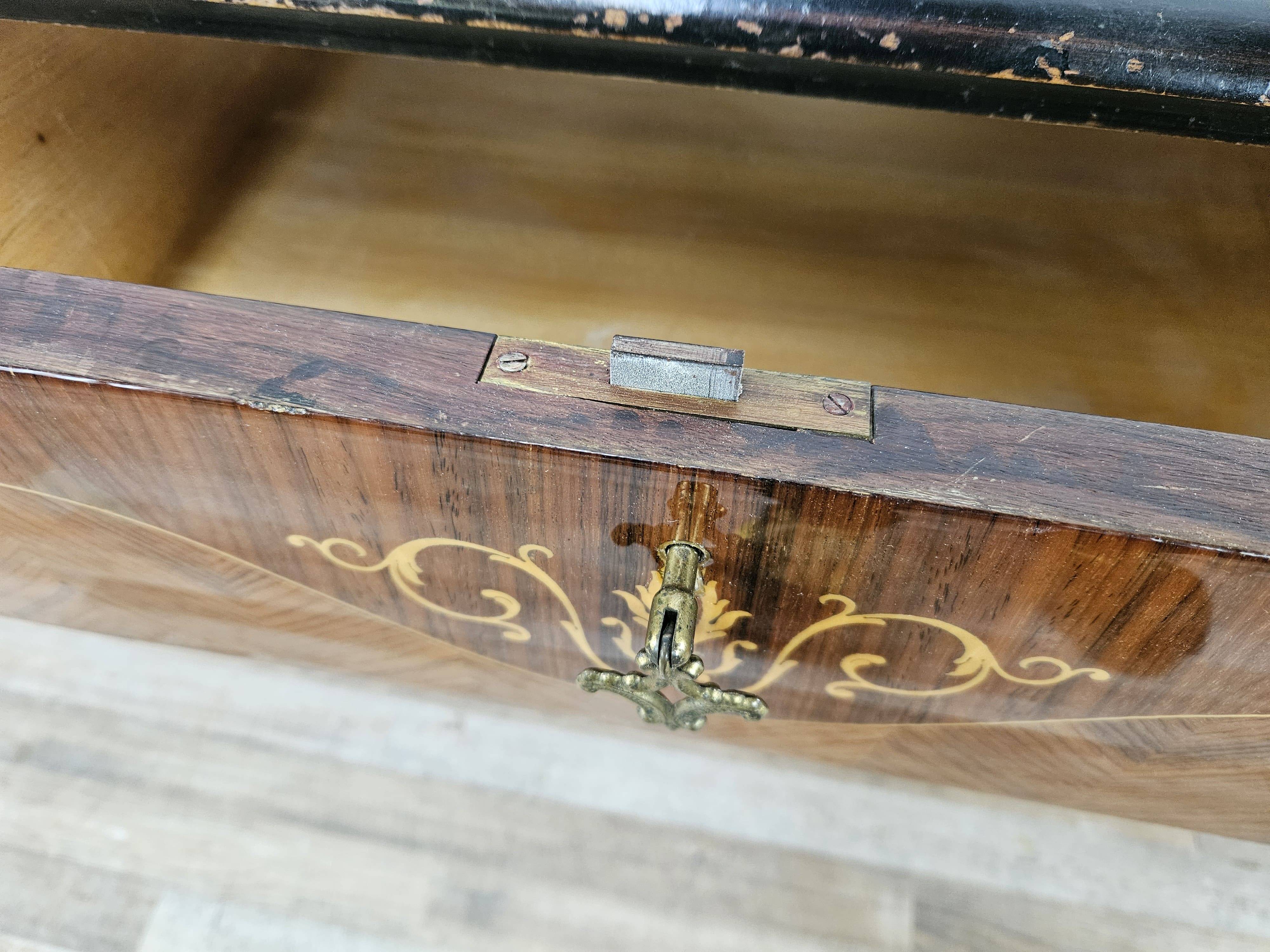 1960s bedroom dresser with six drawers and glass top