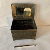 Antique jewelry box in repoussé metal, Art Deco/ 1920