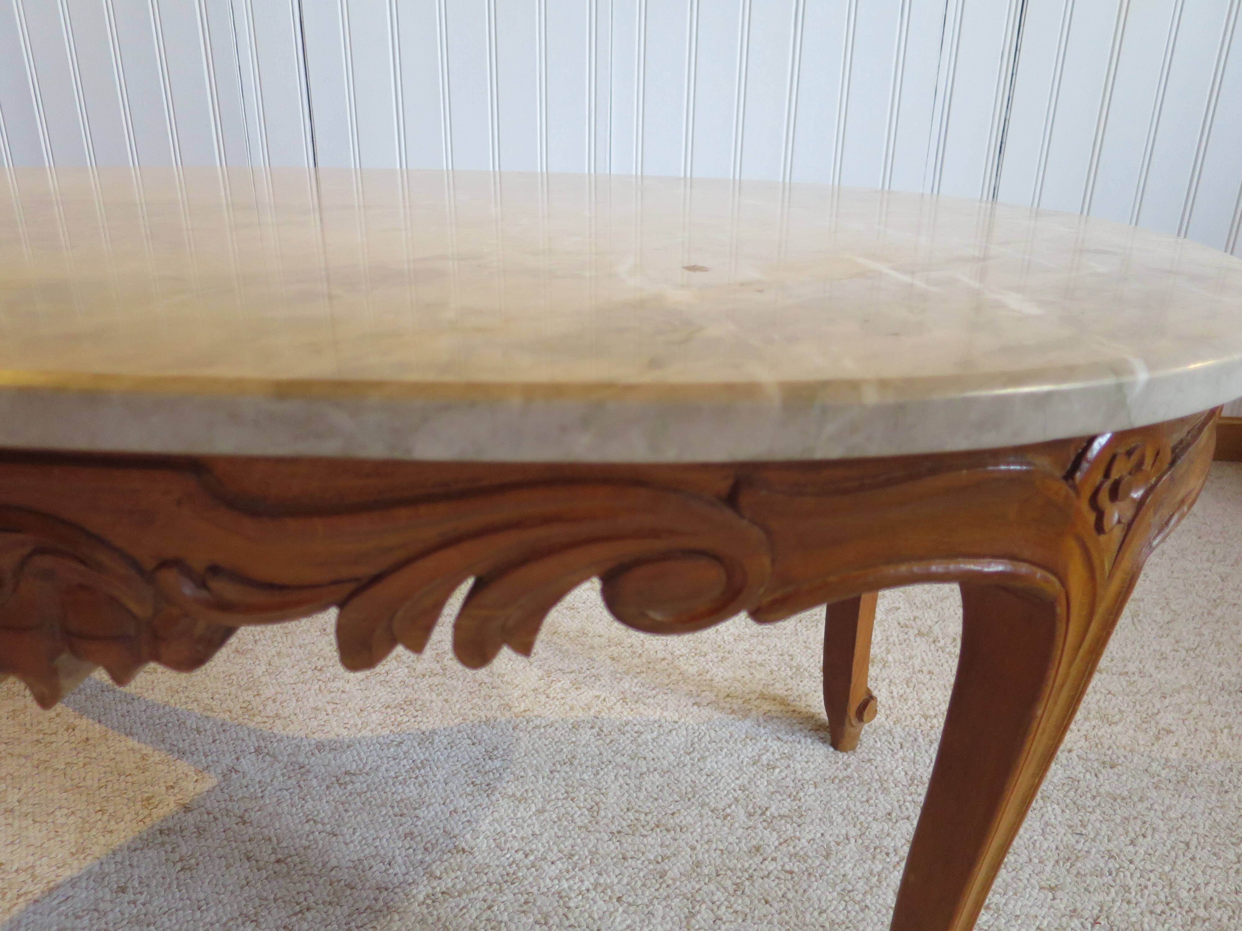 Oval coffee table - carved wood - white veined marble - Regency / Louis XV style